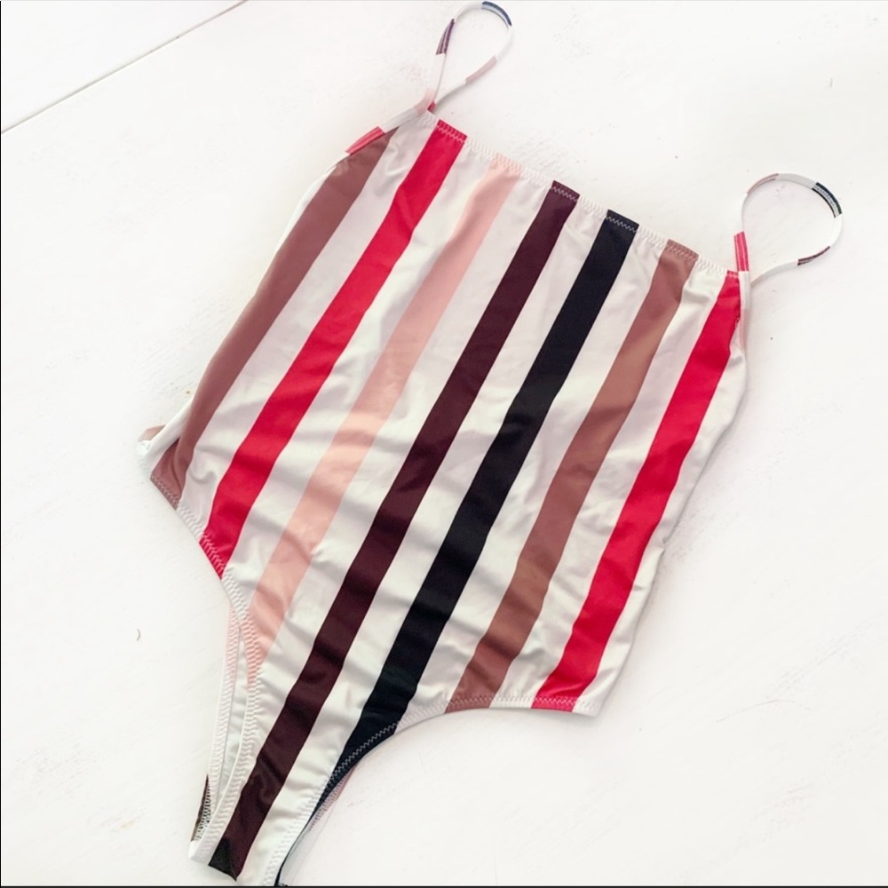 NEW Solid & Striped Anna-Marie striped swimsuit